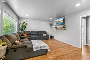 219 Berrydale Ave, Medford, OR 97501 - Photo 8