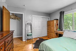 219 Berrydale Ave, Medford, OR 97501 - Photo 18