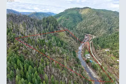 4696 Cow Creek Rd, Riddle, OR 97469 - Photo 36