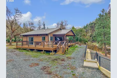 4696 Cow Creek Rd, Riddle, OR 97469 - Photo 2