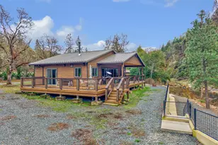 4696 Cow Creek Rd, Riddle, OR 97469 - Photo 2