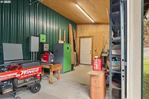 4696 Cow Creek Rd, Riddle, OR 97469 - Photo 32