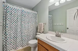 2385 NE 13th Way, Hillsboro, OR 97124 - Photo 24