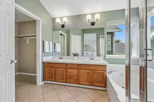 2385 NE 13th Way, Hillsboro, OR 97124 - Photo 28
