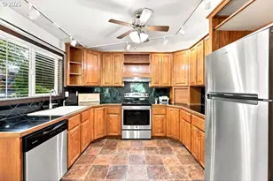 3691 NE 4th St, Gresham, OR 97030 - Photo 8