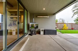 1910 John Day Dr, Eugene, OR 97408 - Photo 40