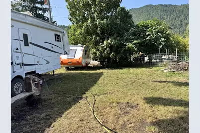 680 1st Ave, Powers, OR 97466 - Photo 2