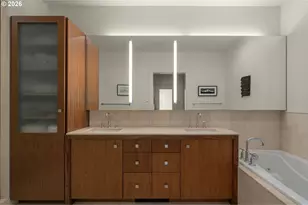 1001 NW Lovejoy St, Portland, OR 97209 - Photo 28