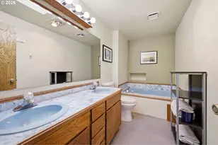 1910 SW 3rd Dr, Gresham, OR 97080 - Photo 28