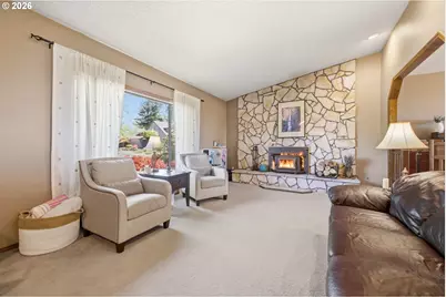 1910 SW 3rd Dr, Gresham, OR 97080 - Photo 2