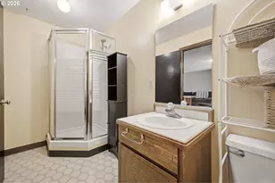 1910 SW 3rd Dr, Gresham, OR 97080 - Photo 22