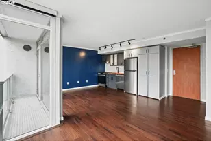 533 NE Holladay St, Portland, OR 97232 - Photo 14