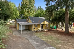 12905 SE Ramona St, Portland, OR 97236 - Photo 2