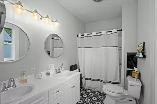 719 W 23rd St, Vancouver, WA 98660 - Photo 22
