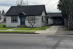 1438 SW 2nd St, McMinnville, OR 97128 - Photo 1