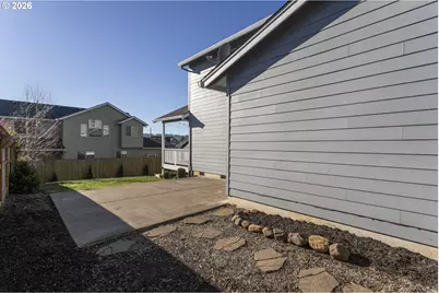 1092 E 1st Ave, Estacada, OR 97023 - Photo 34