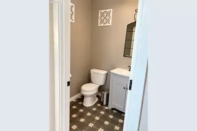 604 Murin St, Eugene, OR 97402 - Photo 8