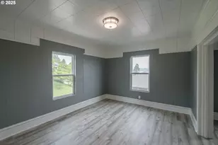 640 8th St, Astoria, OR 97103 - Photo 6