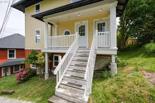 640 8th St, Astoria, OR 97103 - Photo 2