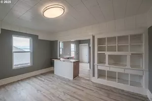 640 8th St, Astoria, OR 97103 - Photo 8