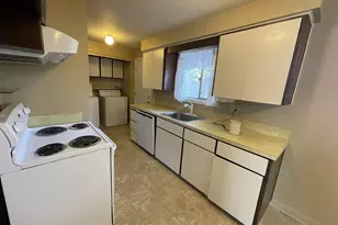 490 NW 3rd St, Hermiston, OR 97838 - Photo 6