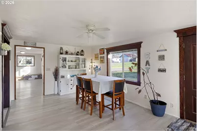 116 NE 8th St, Oakland, OR 97462 - Photo 10