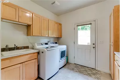 38334 McCauley Ridge Dr, Springfield, OR 97478 - Photo 38