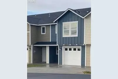 688 E Oregon Ave, Hermiston, OR 97838 - Photo 1