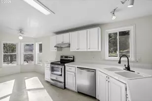 6396 Kalama River Rd, Kalama, WA 98625 - Photo 12