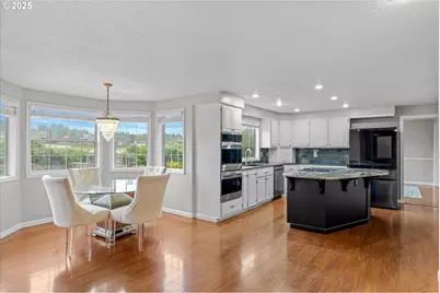 2607 SW Pleasant View Dr, Gresham, OR 97080 - Photo 12