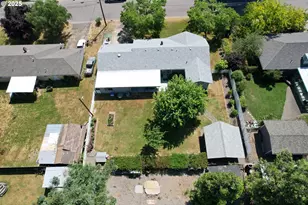 131 Mountain View Ave, Myrtle Creek, OR 97457 - Photo 24