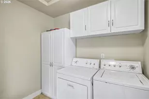 1011 SW 18th Way, Troutdale, OR 97060 - Photo 28