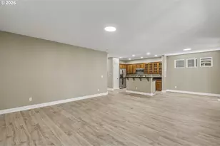 1011 SW 18th Way, Troutdale, OR 97060 - Photo 6