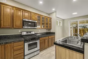 1011 SW 18th Way, Troutdale, OR 97060 - Photo 14