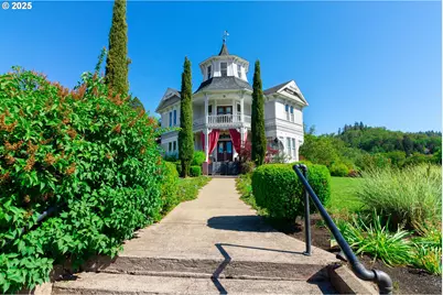 1772 SE Jackson St, Roseburg, OR 97470 - Photo 2