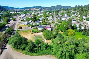 1772 SE Jackson St, Roseburg, OR 97470 - Photo 20