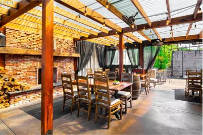 1772 SE Jackson St, Roseburg, OR 97470 - Photo 8