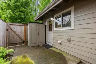 9334 N Lombard St, Portland, OR 97203 - Photo 14