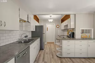 3545 SW 90th Ave, Portland, OR 97225 - Photo 10