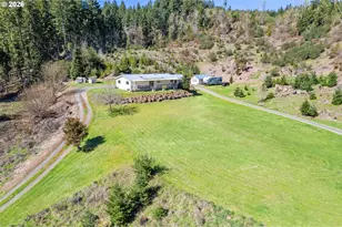 32477 W Saginaw Rd, Cottage Grove, OR 97424 - Photo 2