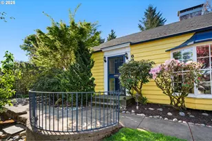 660 SW Evans St, Portland, OR 97219 - Photo 8