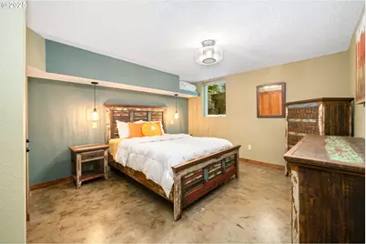 660 SW Evans St, Portland, OR 97219 - Photo 28