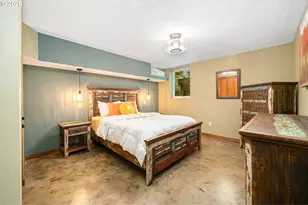 660 SW Evans St, Portland, OR 97219 - Photo 28