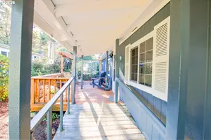 135 43rd Way, Florence, OR 97439 - Photo 2