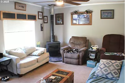 9924 N Myrtle Rd, Myrtle Creek, OR 97457 - Photo 6