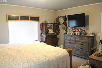 9924 N Myrtle Rd, Myrtle Creek, OR 97457 - Photo 22