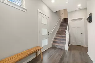 2401 S Brookside Pl, Ridgefield, WA 98642 - Photo 2