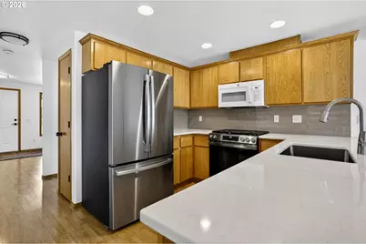 18247 SW Smokette Ln, Beaverton, OR 97003 - Photo 14