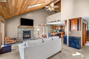 57308 Red Fir Ln, Sunriver, OR 97707 - Photo 14