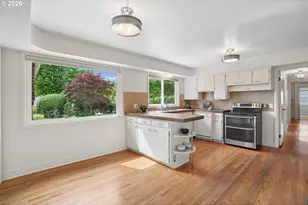 3385 SW Vista Dr, Portland, OR 97225 - Photo 14